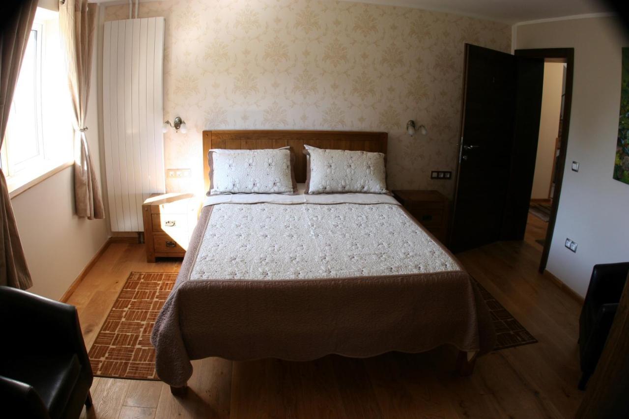 Bed and Breakfast Millenium House 1 Езерца Экстерьер фото