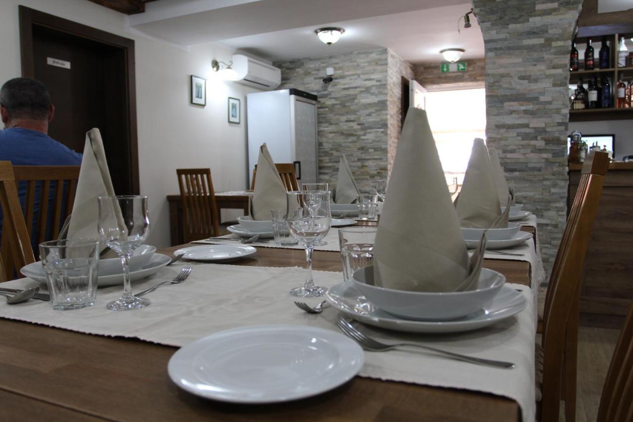 Bed and Breakfast Millenium House 1 Езерца Экстерьер фото